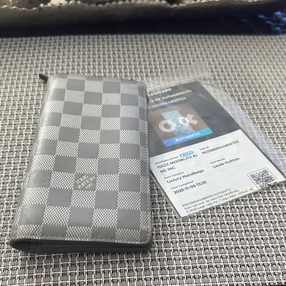 Louis Vuitton Brazza Gray Damier Infini Checkered Card Holder